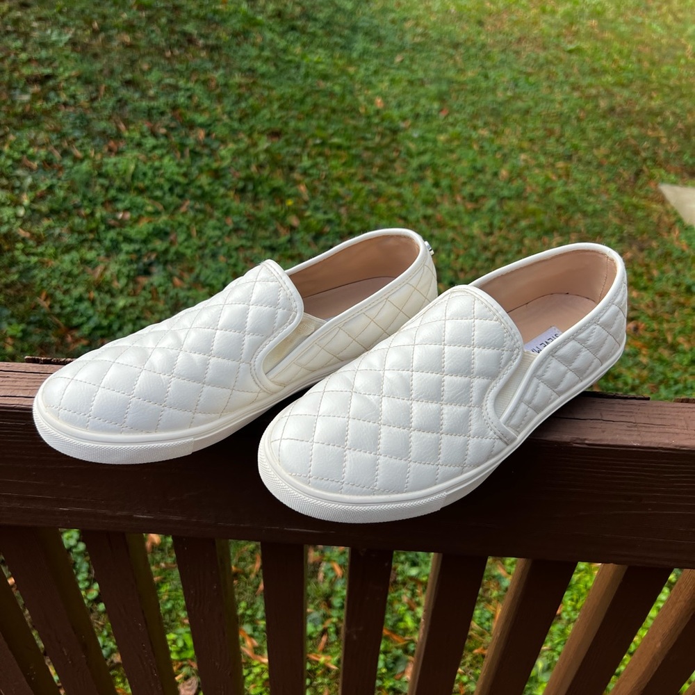 Women’s size 9 Steve Madden casual shoe bundle